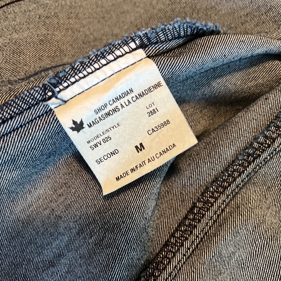 Yoga Jean, Jean jacket, two tone black/blue, Size M - Picture 4 of 5